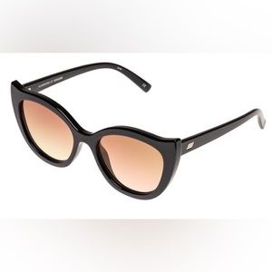 Le Specs cat eye sunglasses NWOT
